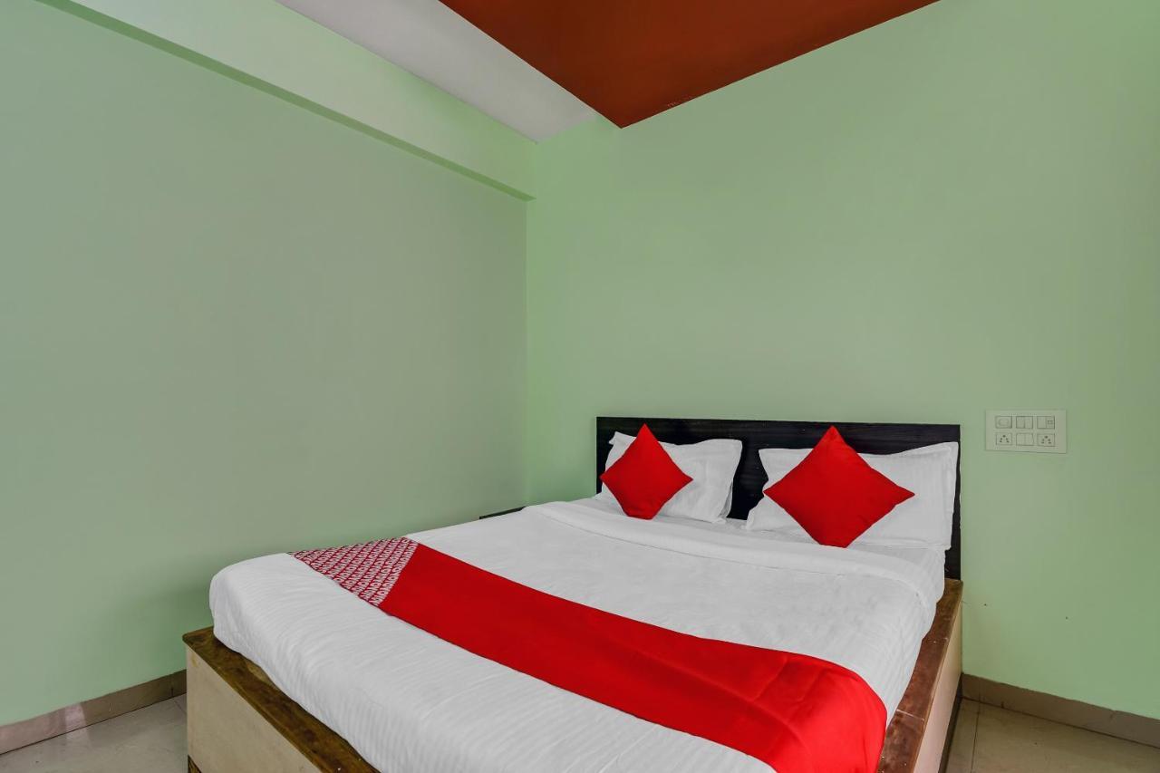 โอโย 45014 โฮเต็ล สามารถ ลอดจ์ Hotel โซลาปูร์ ภายนอก รูปภาพ